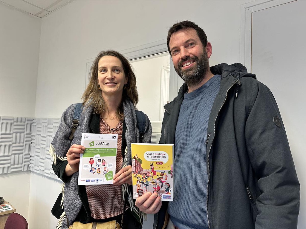 Le réseau finisitérien Guid’Asso est co-animé par le Service départemental à la Jeunesse, à l’Engagement et au Sport (SDJES) et le Réseau d'échanges et de services aux associations du Pays de Morlaix (RESAM)